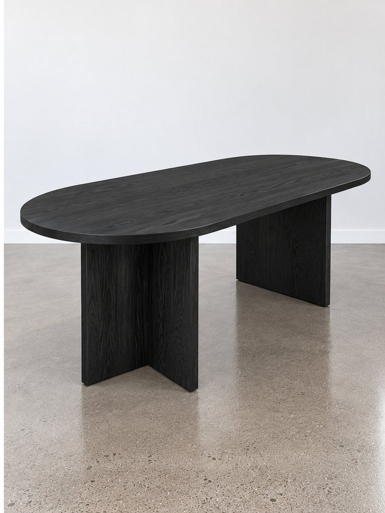 THE LUNA DINING TABLE