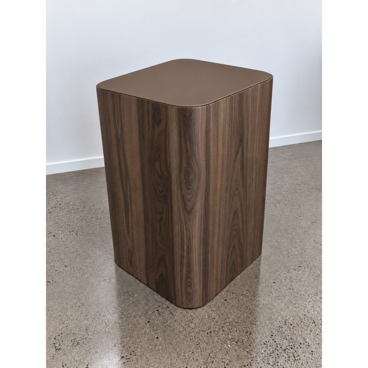 THE ORBIT DINING TABLE